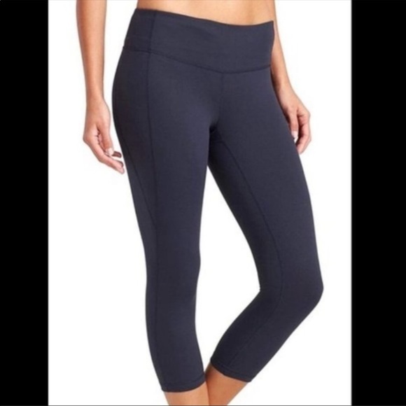 Athleta Revelation Crop Capri Leggings Mid Rise Navy Blue Size Small - Picture 1 of 12